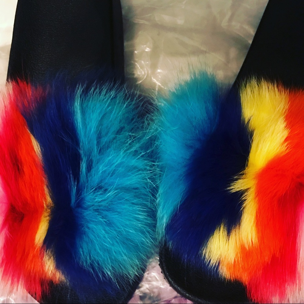 SOLD Fur slide-“over da Rainbow”